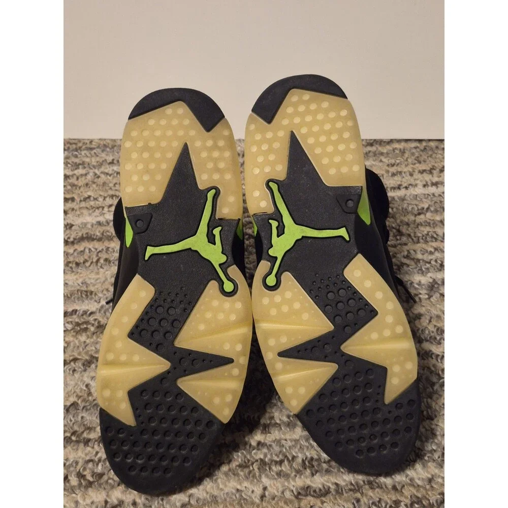 Air Jordan 6  size 11 Retro Electric Green Mid Top Sneaker CT8529-003 2021